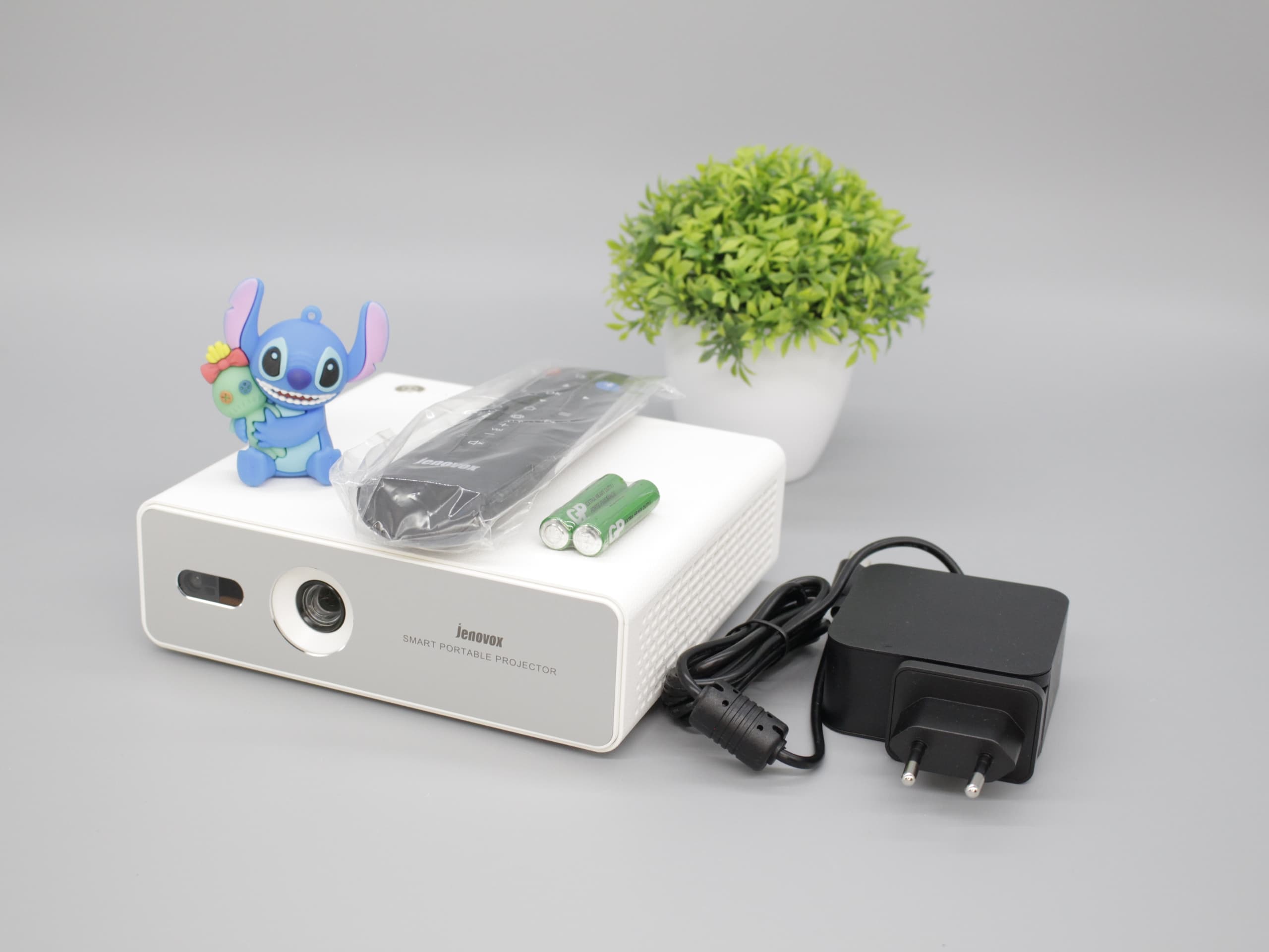 Projektor DLP Jenovox M5000 Mi – Outdoor Camping Videos recenzja i cena